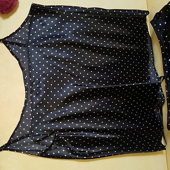 Morgan taylor black and white dot satin shortie pajamas, size medium. - Picture 5 of 6